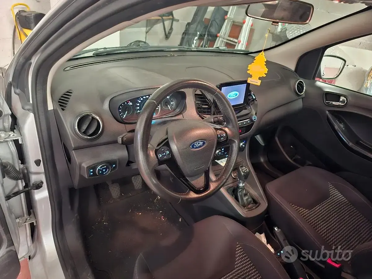 Usata Ford Ka Plus 95 CV (69 kW) 2019 Grigio Utilitaria
