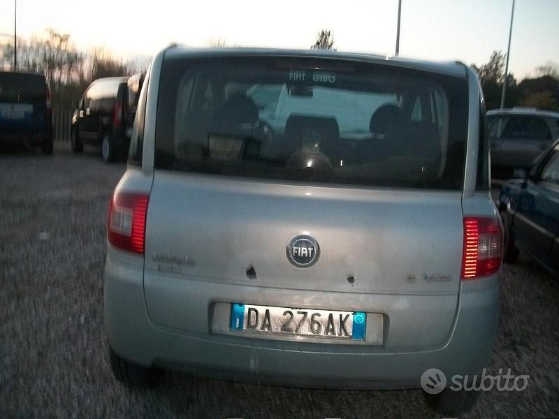 Usata Fiat Multipla Dynamic 103 CV (75 kW) 2006 Verde Monovolume