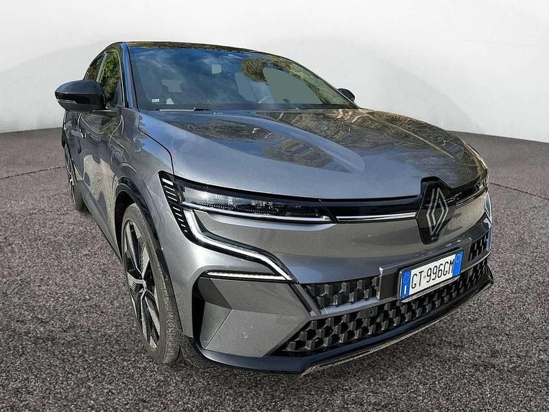 Grigio Usata 2024 Renault Megane E-Tech Techno Berlina | 22.900 € (Super prezzo) - Immagine 1/4
