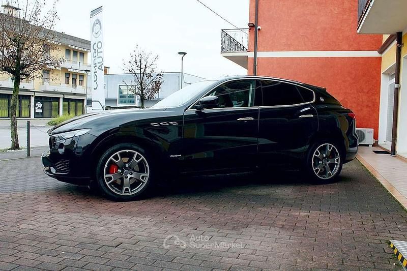 Usata Maserati GranSport 250 CV (183 kW) 2018 Nero Station wagon