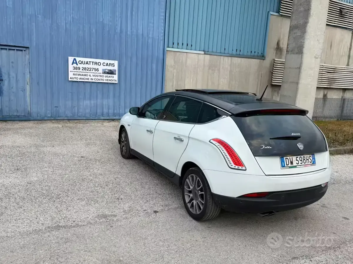 Usata Lancia Delta 200 CV (147 kW) 2009 Bianco Utilitaria