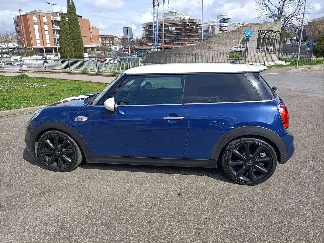 Usata Mini Cooper SD Hype 170 CV (125 kW) 2016 Blu/azzurro Utilitaria