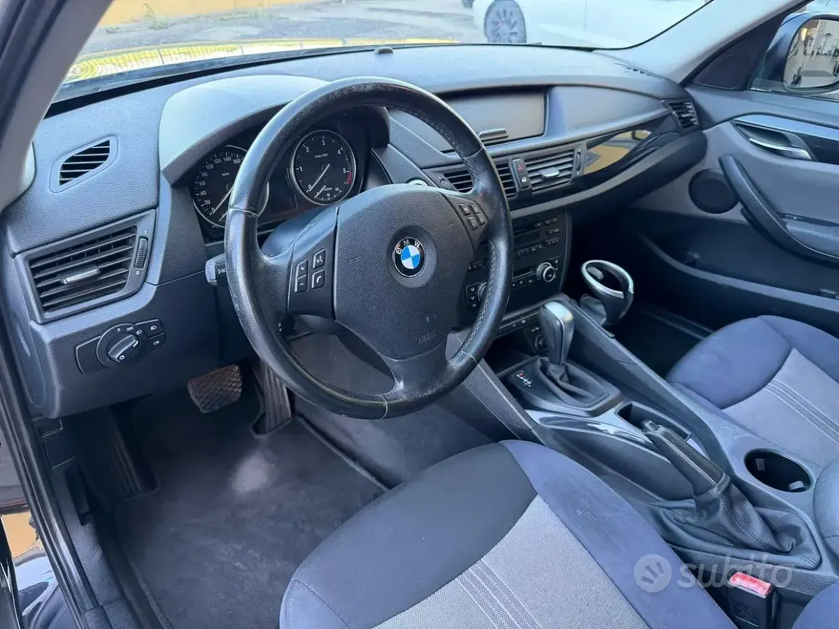 Begagnad BMW X1 Efficient Dynamics 177 HK (130 kW) 2010 Svart SUV