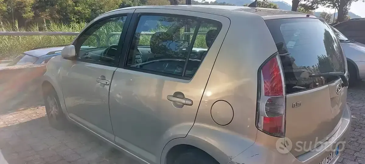 Usata Daihatsu Sirion 87 CV (63 kW) 2005 Utilitaria