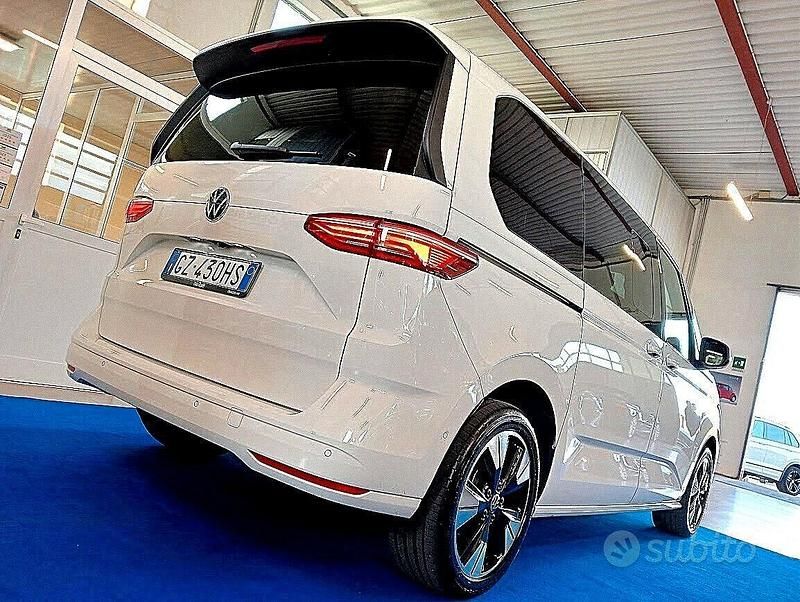 Usata VW Multivan Life 150 CV (110 kW) 2025 Bianco Furgone