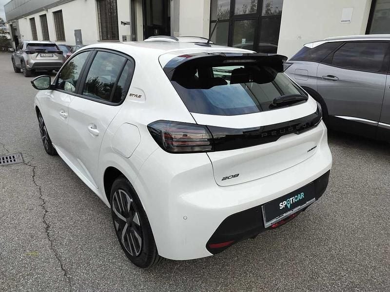 Nuova Peugeot 208 Style 101 CV (74 kW) 2025 Bianco Utilitaria