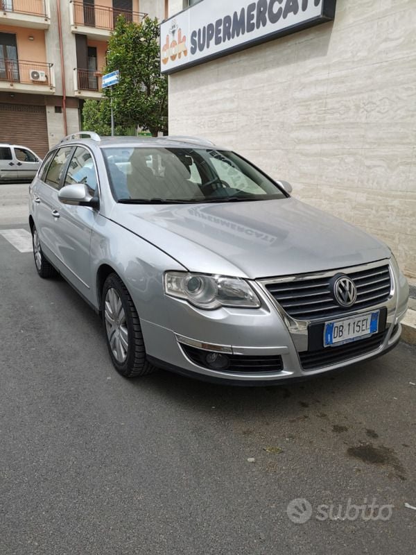 Usata VW Passat Highline 170 CV (125 kW) 2006 Grigio Station wagon