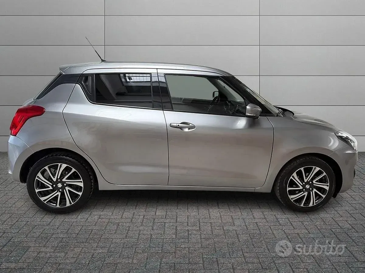 Usata Suzuki Swift 83 CV (61 kW) 2020 Grigio Utilitaria