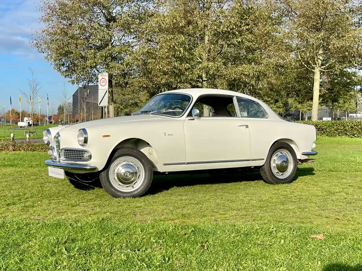 Usata Alfa Romeo Giulia Sprint Sprint 92 CV (67 kW) 1963 Bianco Coupé