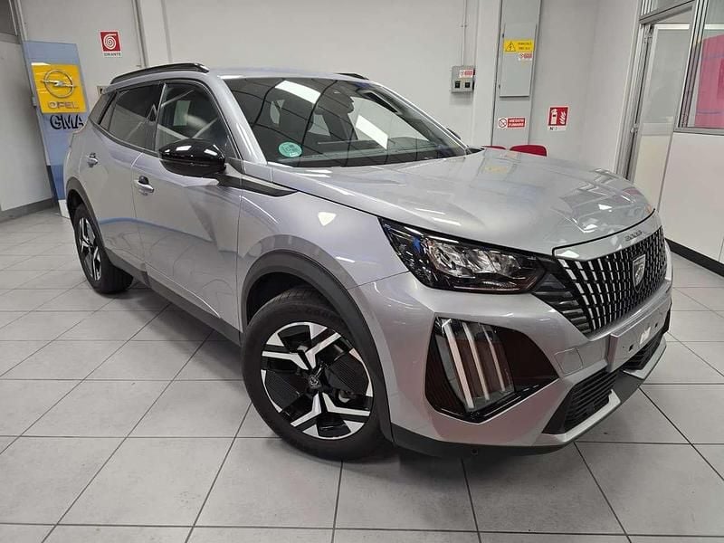 Usata Peugeot 2008 Allure 101 CV (74 kW) 2024 Grigio SUV
