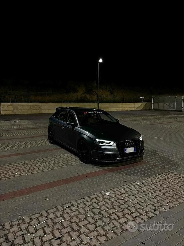 Grigio Usata 2015 Audi A3 S-Line Tre volumi | 17.000 € (Buon prezzo) - Immagine 1/4