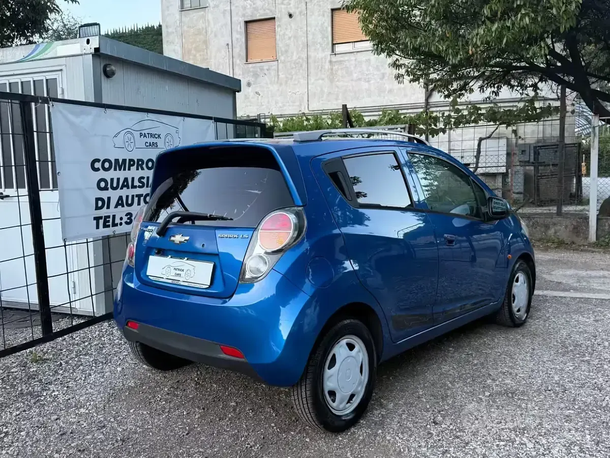 Usata Chevrolet Spark 82 CV (60 kW) 2011 Blu Utilitaria