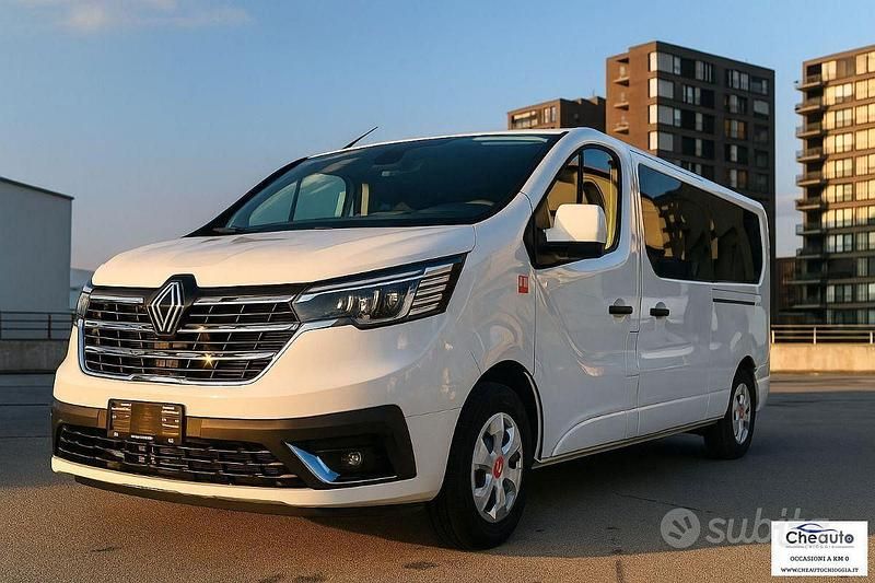 Bianco Nuova 2025 Renault Trafic Life Monovolume | 33.490 € - Immagine 1/3
