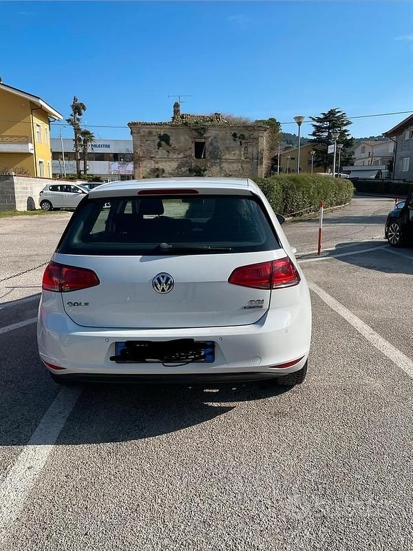 Usata VW Golf VII 110 CV (80 kW) 2015 Bianco Berlina