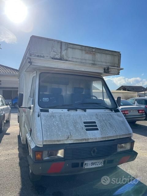 Usata Renault Master 86 CV (63 kW) 1992 Bianco Furgone