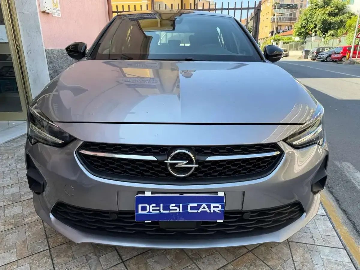 Usata Opel Corsa Design & Tech 101 CV (74 kW) 2023 Grigio Utilitaria