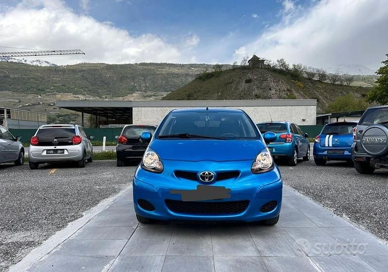 Usata Toyota Aygo 54 CV (39 kW) 2009 Blu Utilitaria