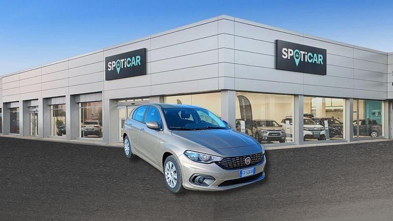 Usata Fiat Tipo Lounge 120 CV (88 kW) 2016 Beige Berlina