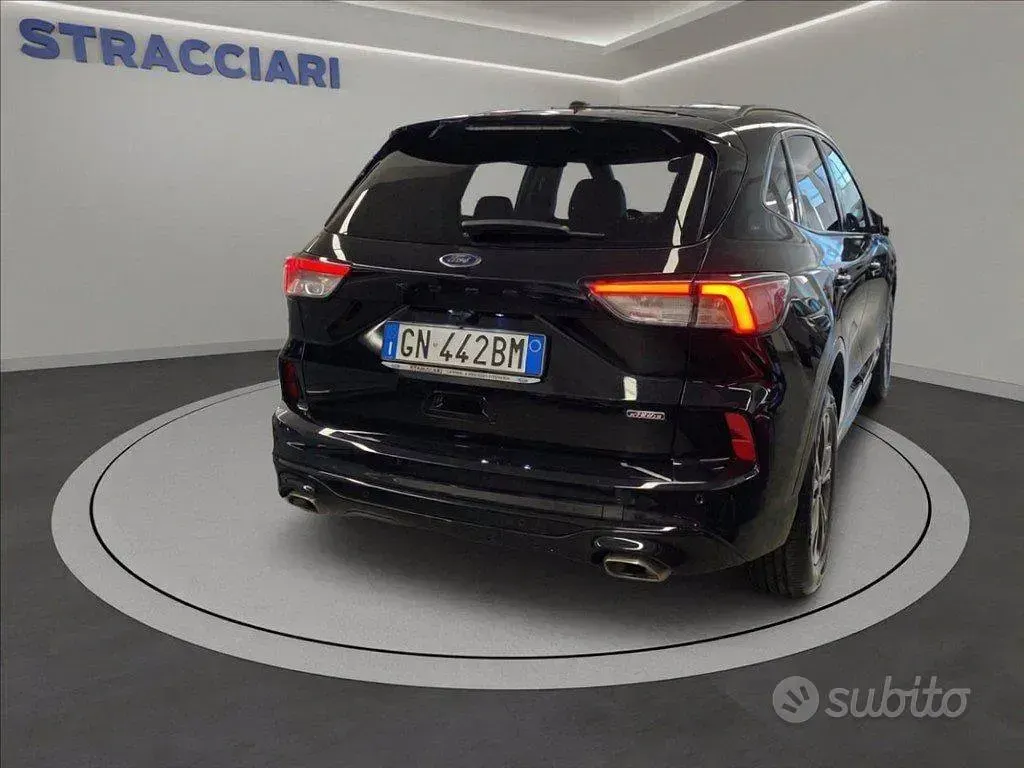 Usata Ford Kuga ST-Line 225 CV (165 kW) 2023 Nero metallizzato SUV
