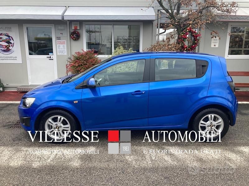Blu Usata 2014 Chevrolet Aveo Tre volumi | 2000 € (Ottimo prezzo) - Immagine 1/4