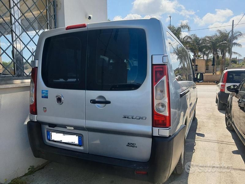 Usata Fiat Scudo Family 120 CV (88 kW) 2010 Grigio Furgone