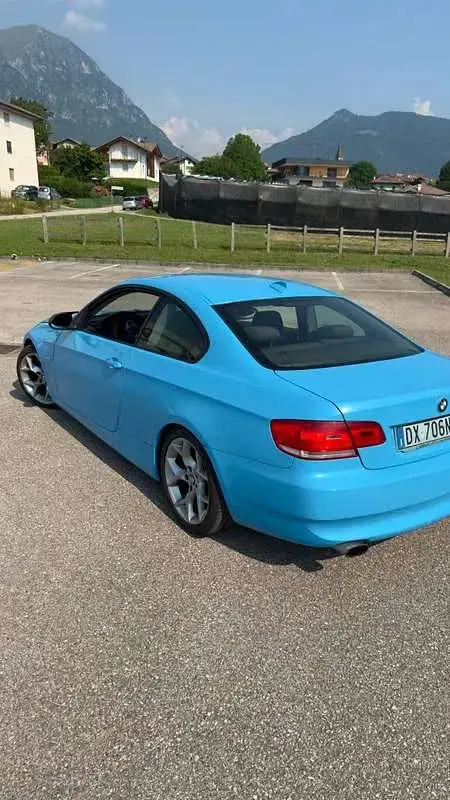 Usata BMW 320 M Sport 177 CV (130 kW) 2009 Blu/azzurro Coupé