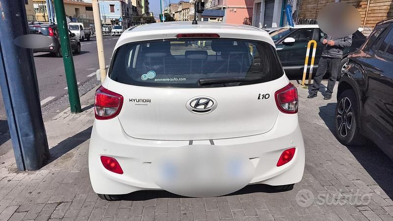 Usata Hyundai i10 67 CV (49 kW) 2014 Bianco Utilitaria