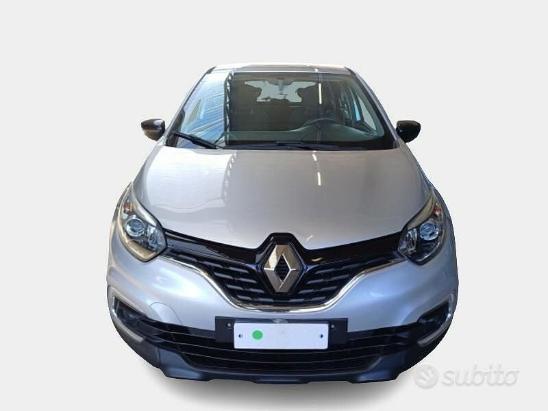 Usata Renault Captur Zen 90 CV (66 kW) 2018 Grigio SUV