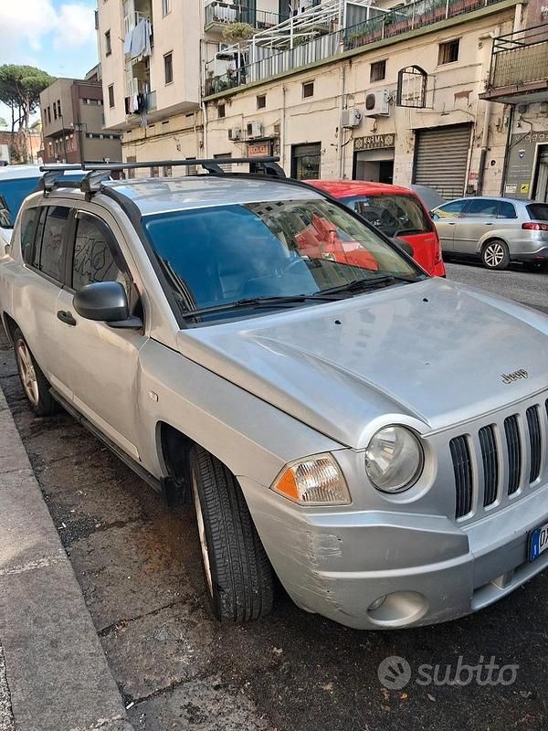 Usata Jeep Compass 140 CV (102 kW) 2009 Grigio SUV