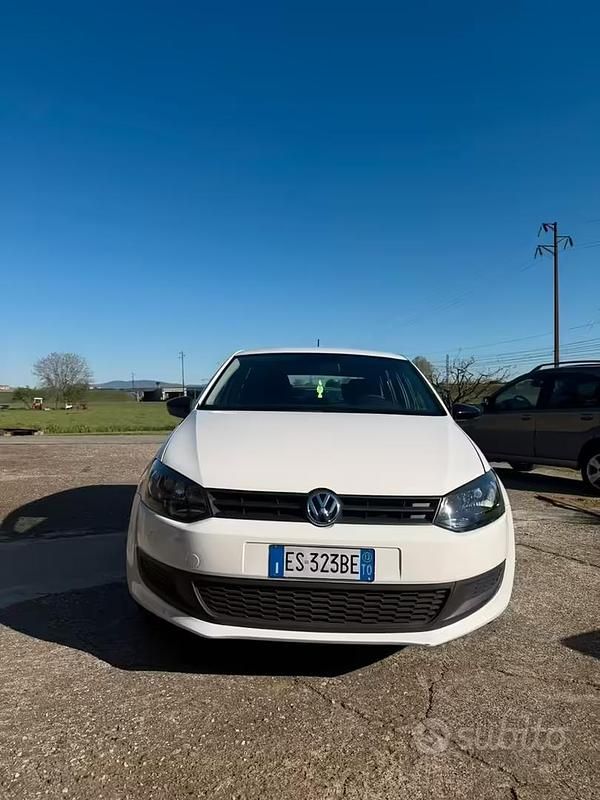 Usata VW Polo Trendline 60 CV (44 kW) 2013 Bianco Utilitaria