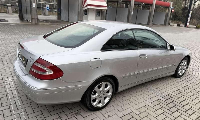Usado Mercedes CLK270 Avantgarde 170 CV (125 kW) 2004 Other Coupe