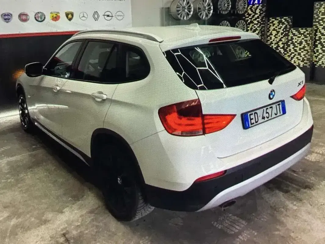 Usata BMW 118 143 CV (105 kW) 2010 Bianco Utilitaria