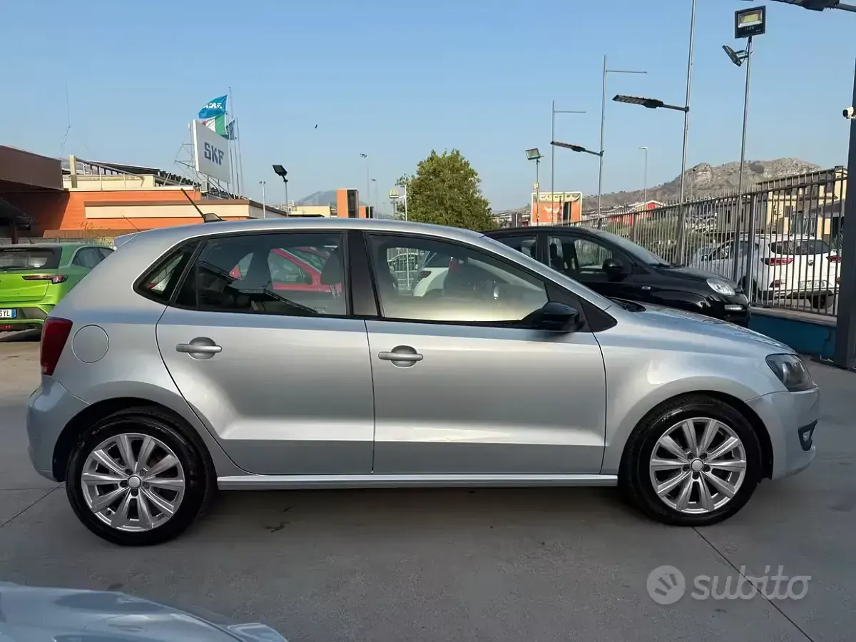 Usata VW Polo 75 CV (55 kW) 2010 Grigio Utilitaria