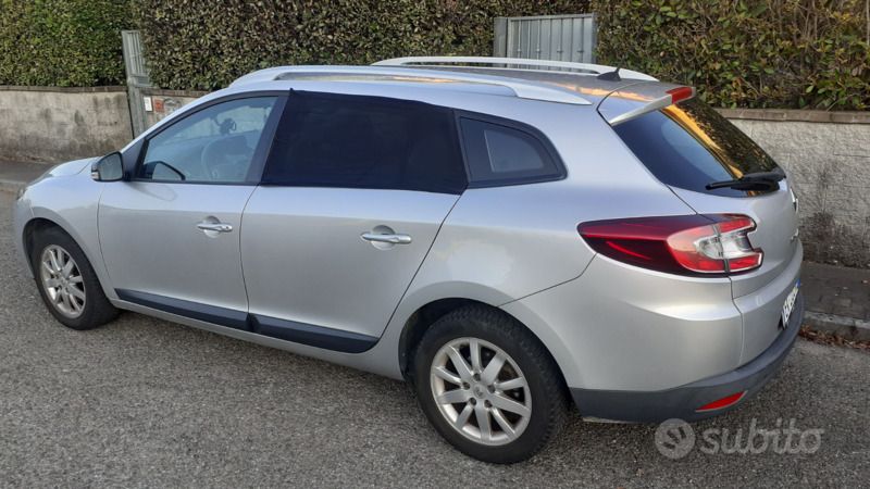 Usata Renault Mégane GrandTour 110 CV (80 kW) 2011 Grigio Station wagon