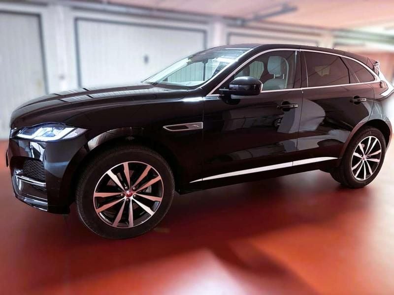 Usata Jaguar F-Pace SE 204 CV (150 kW) 2023 Nero SUV