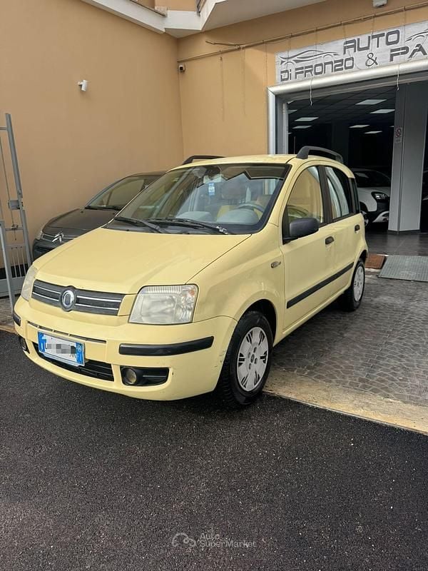 Giallo Usata 2006 Fiat Panda Berlina | 2500 € (Ottimo prezzo) - Immagine 1/4