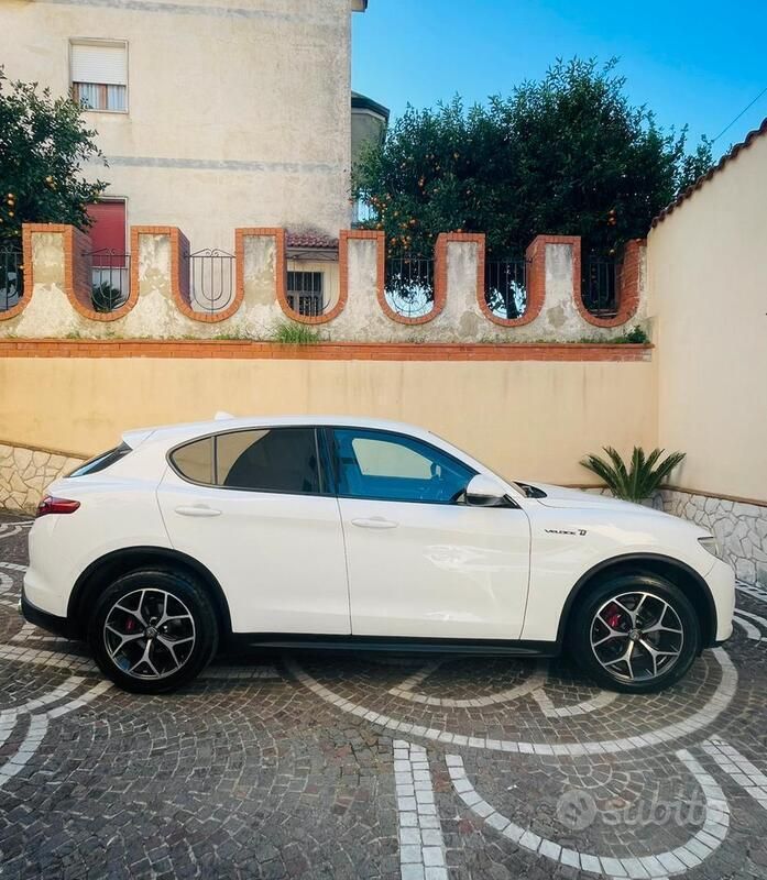 Usata Alfa Romeo Stelvio Veloce 210 CV (154 kW) 2019 Bianco SUV
