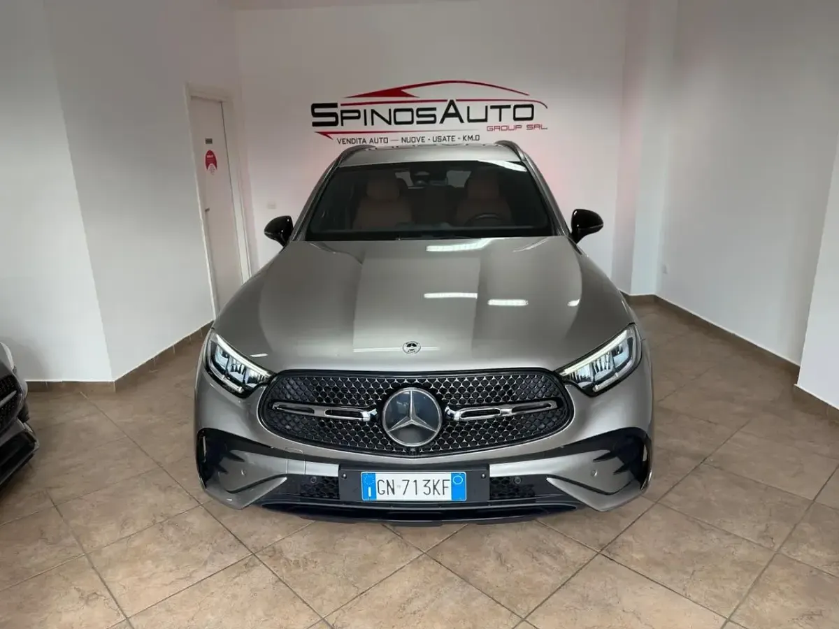 Usata Mercedes GLC300e AMG Line Premium Plus 197 CV (144 kW) 2023 Argento SUV