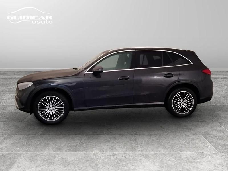 Usata Mercedes GLC220 Advanced Plus 197 CV (144 kW) 2023 Graphite grey metallic SUV