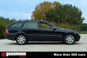 Usado Mercedes C320 Elegance 218 CV (160 kW) 2001 Azul Familiar