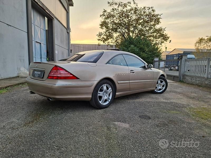 Usata Mercedes CL500 306 CV (225 kW) 2004 Giallo Coupé