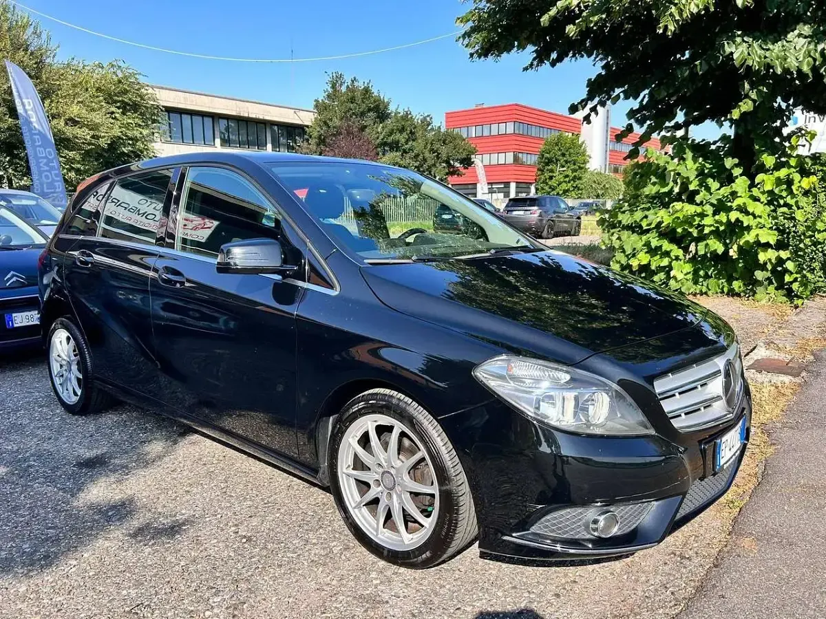 Usata Mercedes B180 Executive 109 CV (80 kW) 2013 Nero Monovolume
