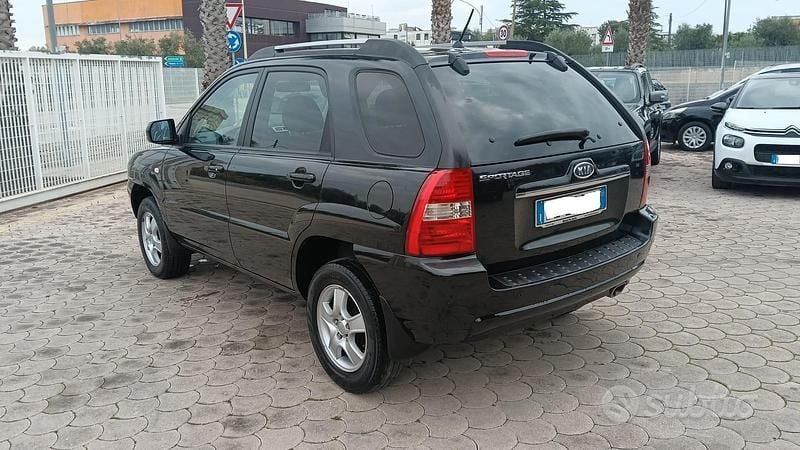 Usata Kia Sportage Active 141 CV (103 kW) 2007 Nero SUV