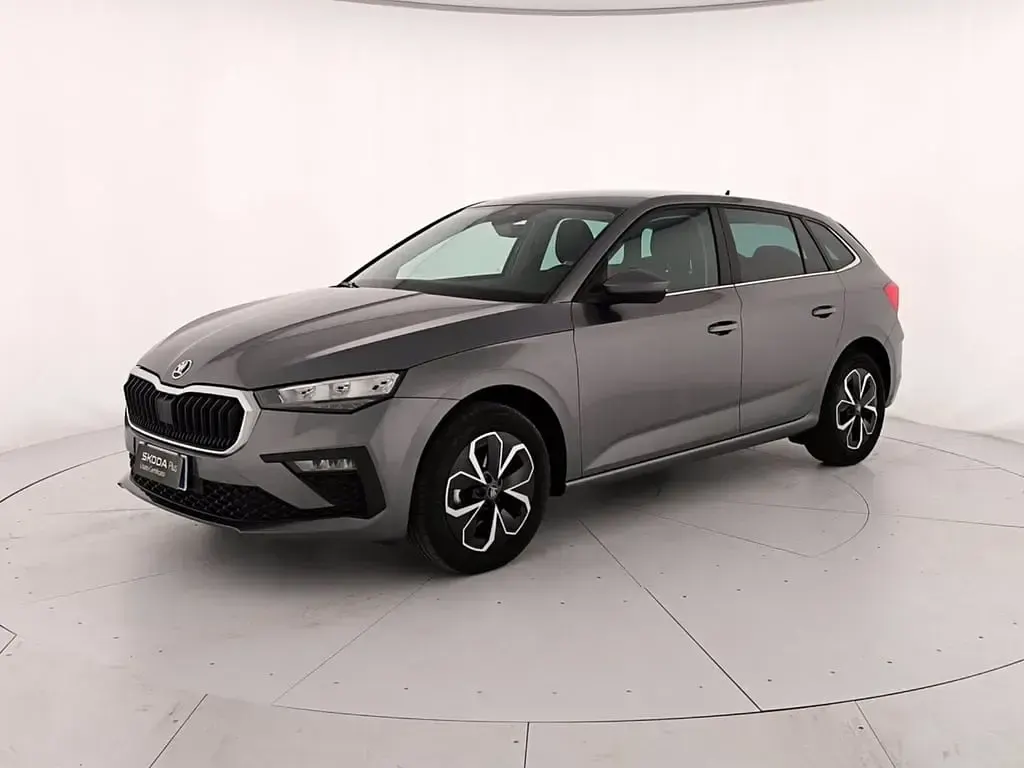 Nuova Skoda Scala Selection 95 CV (69 kW) 2025 Grigio graphite metallizzato Utilitaria
