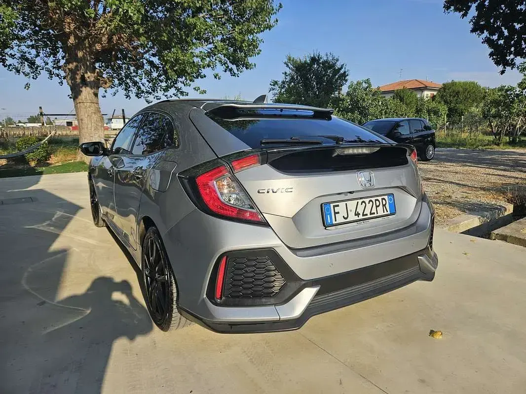 Usata Honda Civic Executive 129 CV (94 kW) 2017 Berlina