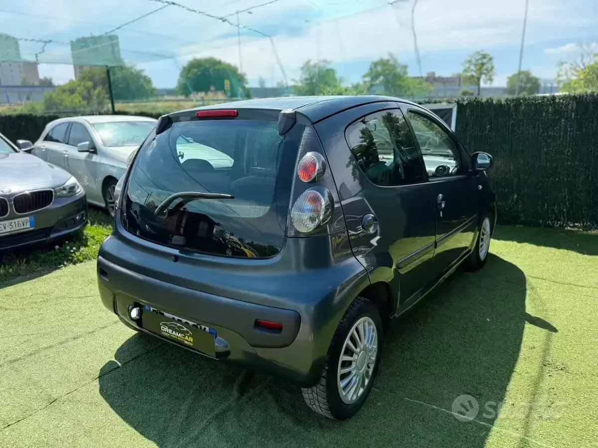 Usata Citroën C1 68 CV (50 kW) 2005 Grigio Utilitaria