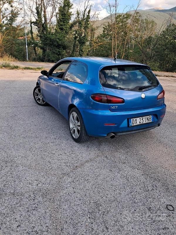 Usata Alfa Romeo 147 150 CV (110 kW) 2009 Blu Utilitaria