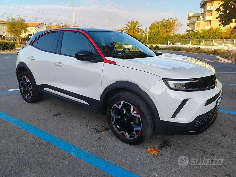 Usata Opel Mokka GS Line 110 CV (80 kW) 2021 Bianco SUV