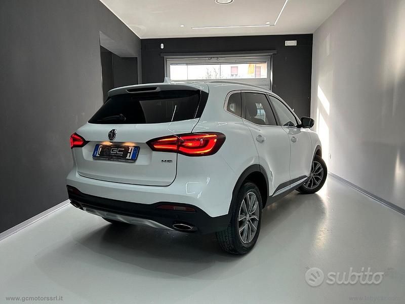 Usata MG HS Comfort 162 CV (119 kW) 2022 Bianco SUV