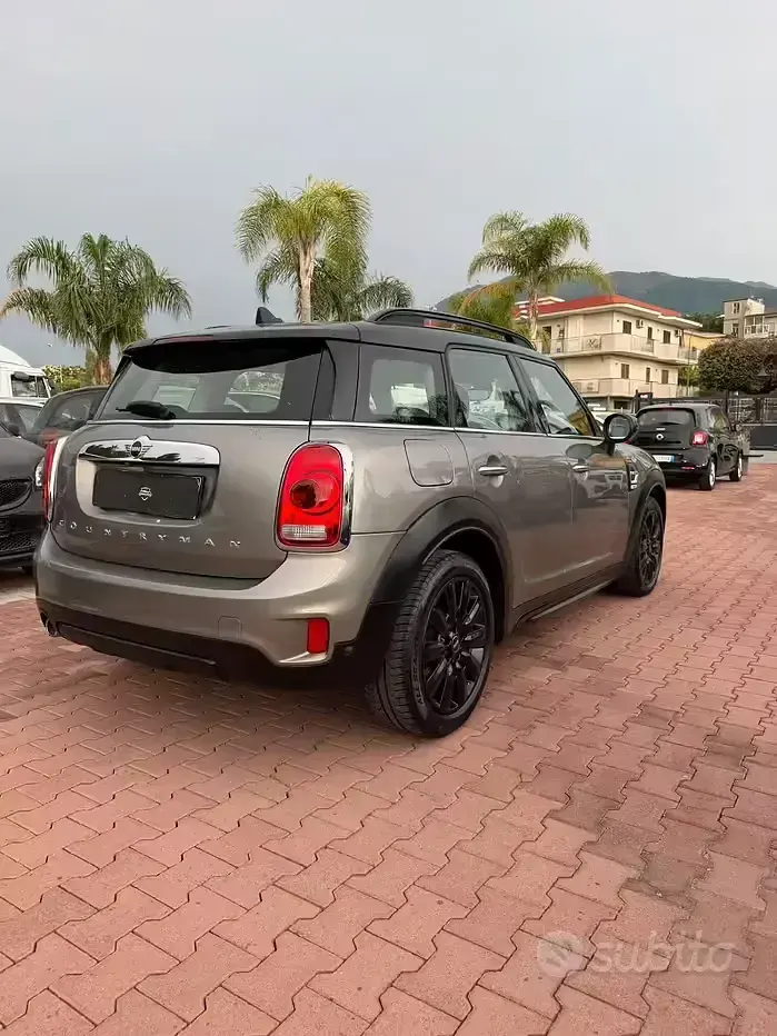 Usata Mini Cooper D Countryman Hype 150 CV (110 kW) 2019 Grigio SUV